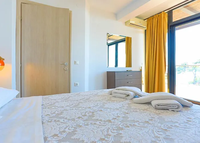 Kalma Ena Villa
