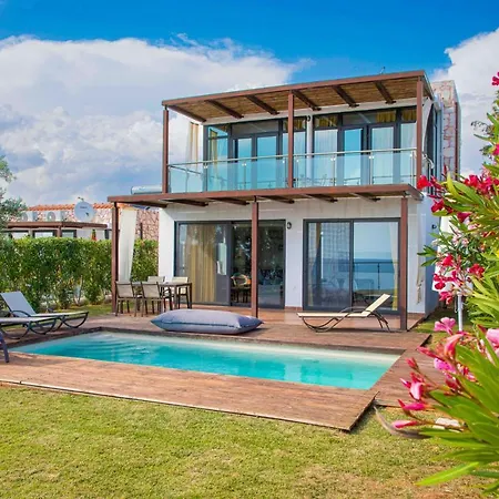 Kalma Ena Willa Nea Moudania