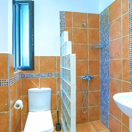 Kalma Ena Willa Nea Moudania