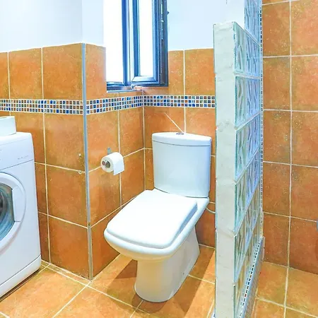 Kalma Ena Willa Nea Moudania