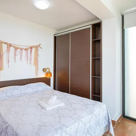 Kalma Ena Willa *