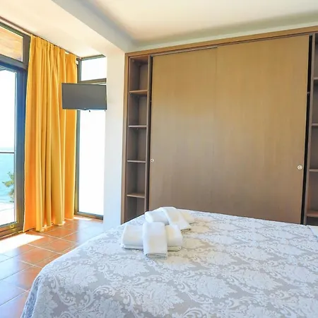 Kalma Ena * Nea Moudania